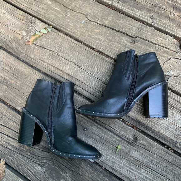 YOKI Studded Chunky Heel Boot - Picture 1 of 5
